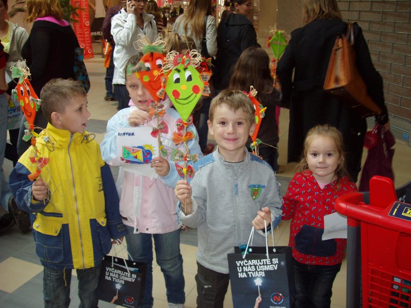 šarkany na paličke